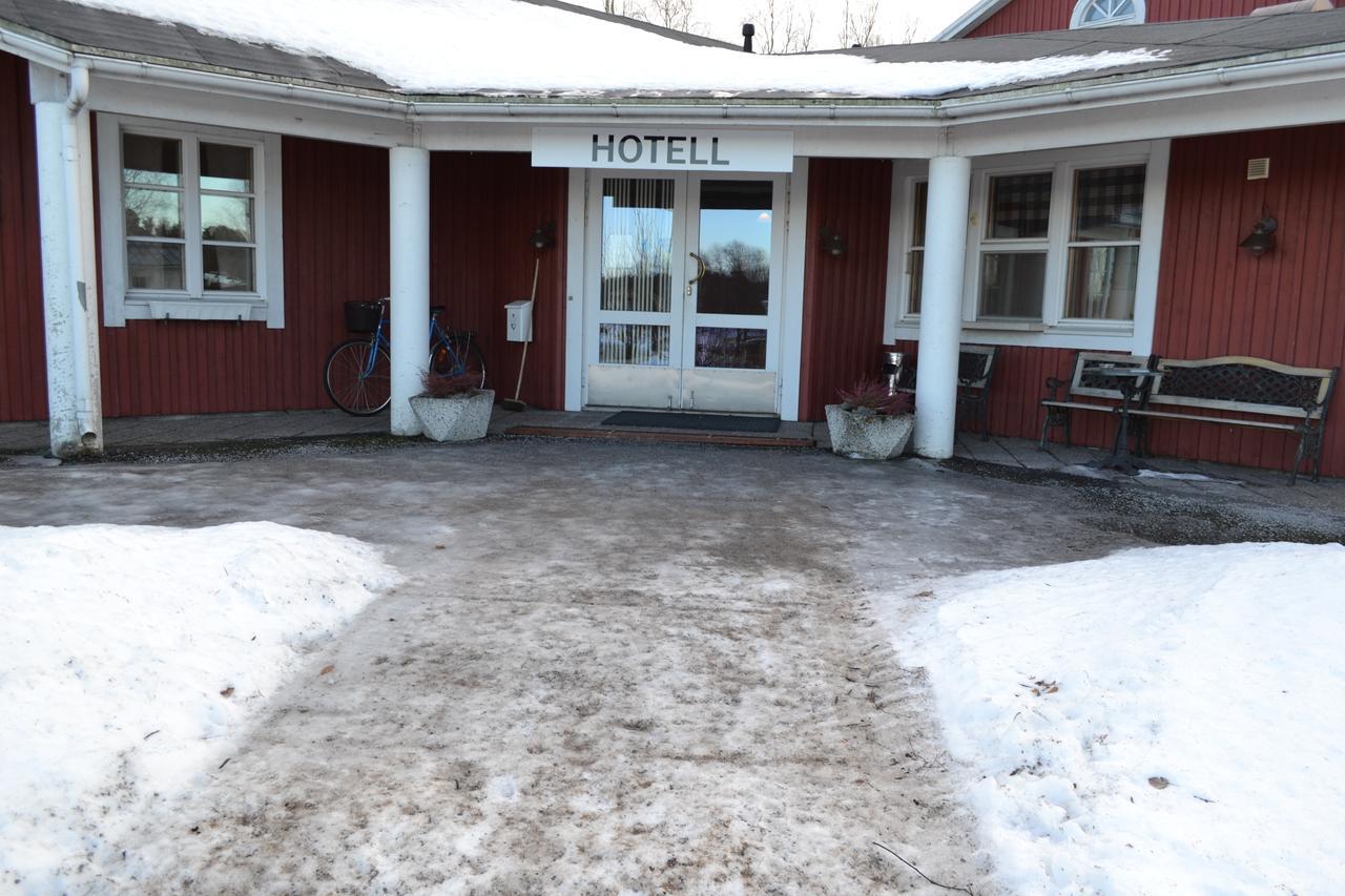 Juthbacka Hotell Uusikaarlepyy Екстериор снимка