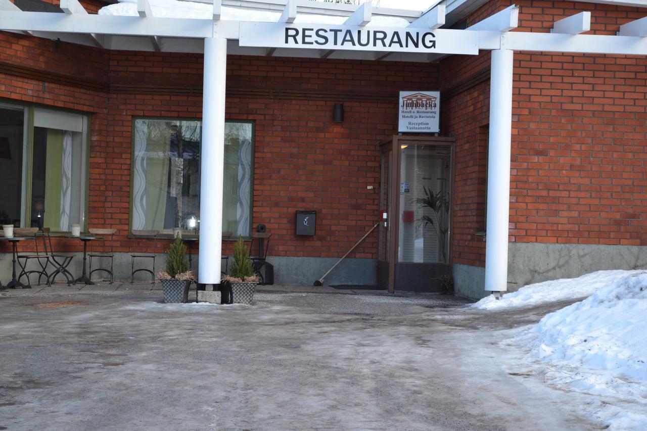 Juthbacka Hotell Uusikaarlepyy Екстериор снимка